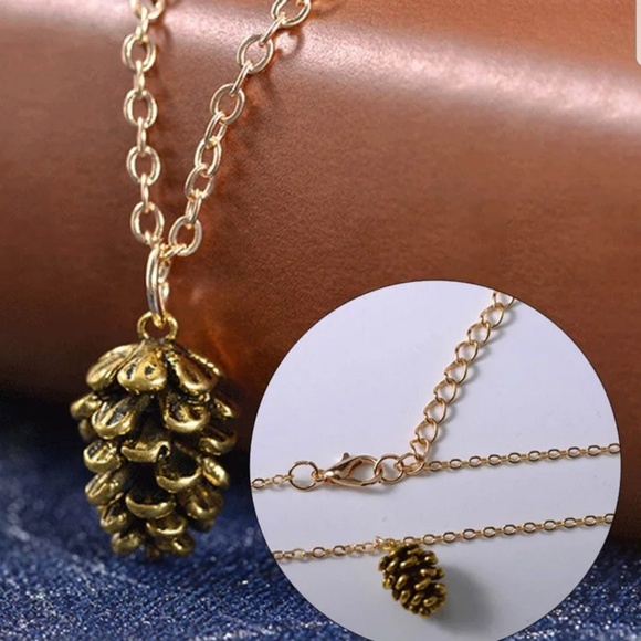 PINECONE PENDANT NECKLACE NEW - Picture 2 of 3